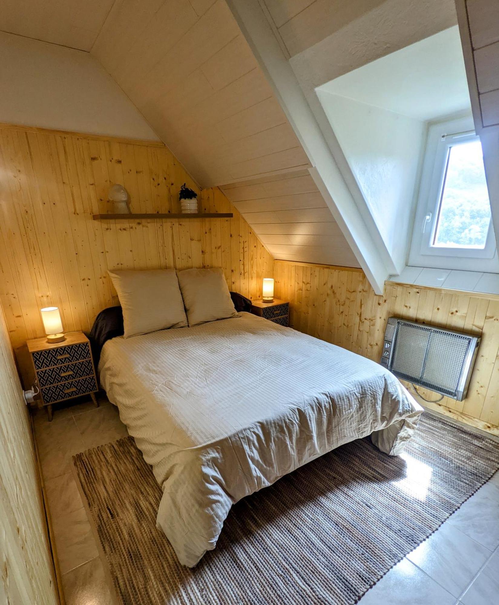 La Bigourdane Grand Gite Confortable & Spa Campan Exterior photo