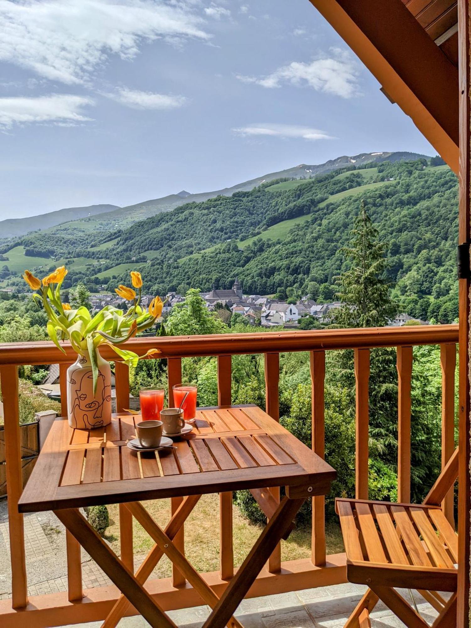 La Bigourdane Grand Gite Confortable & Spa Campan Exterior photo
